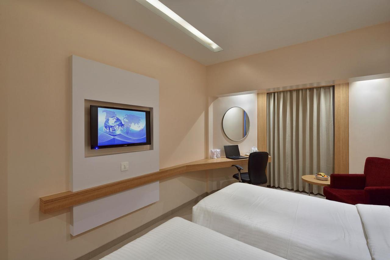Ankleshwar The Eastern Hotel מראה חיצוני תמונה